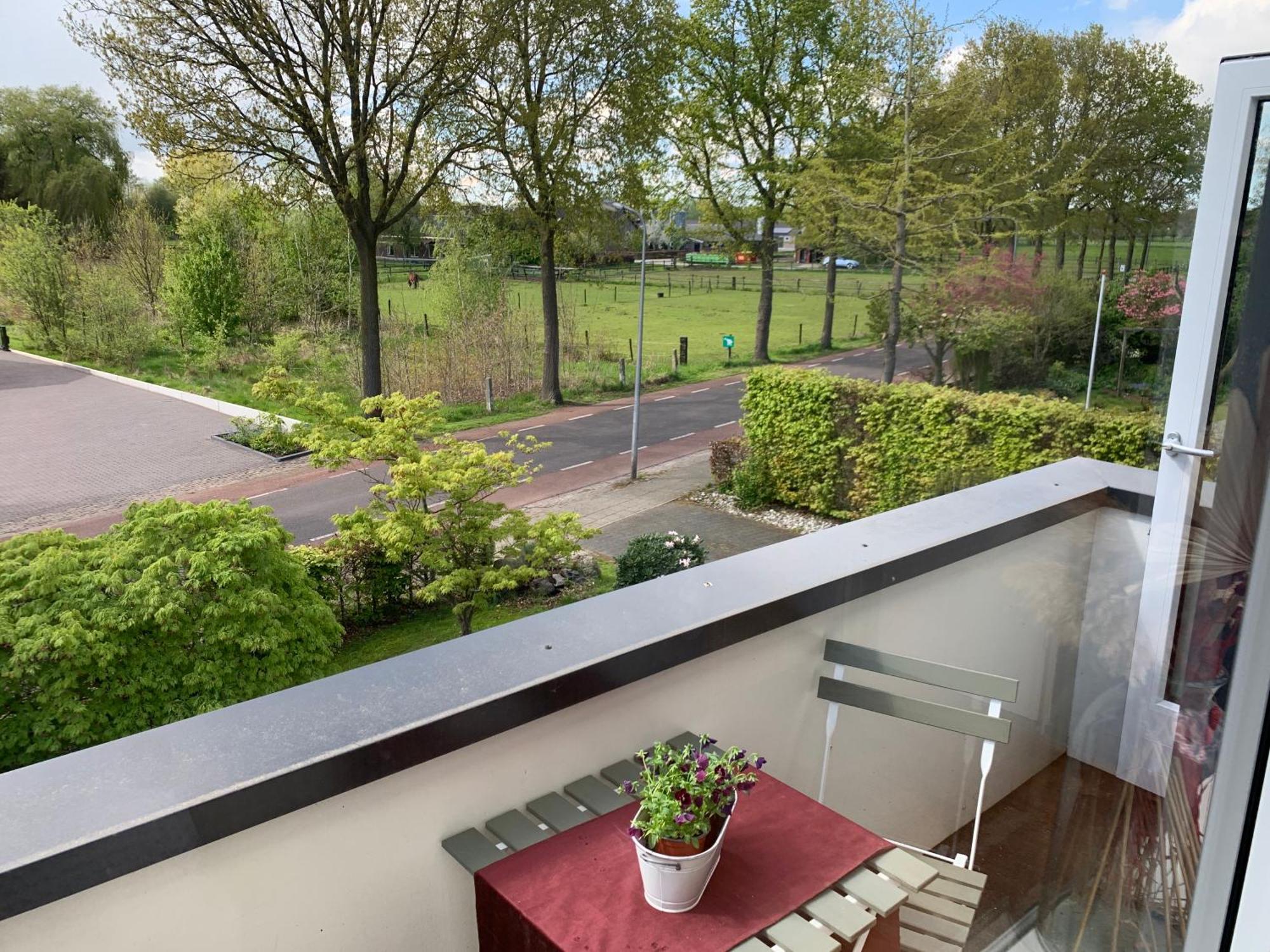 Comfortabele Familie Suite Met 2 Slk, Speelzolder, Balkon, Airco Den Ham 외부 사진