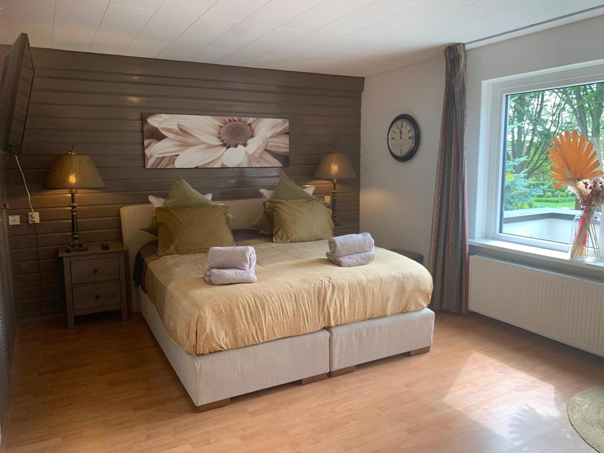 Comfortabele Familie Suite Met 2 Slk, Speelzolder, Balkon, Airco Den Ham 외부 사진